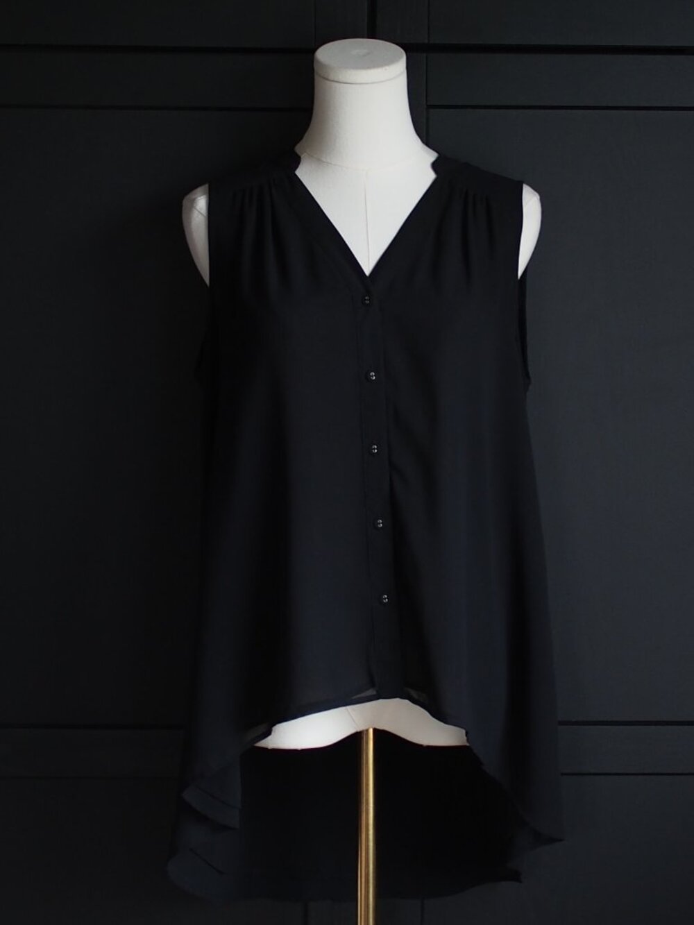 Jacob | Sleeveless Button-Front High-Low Tunic Blouse